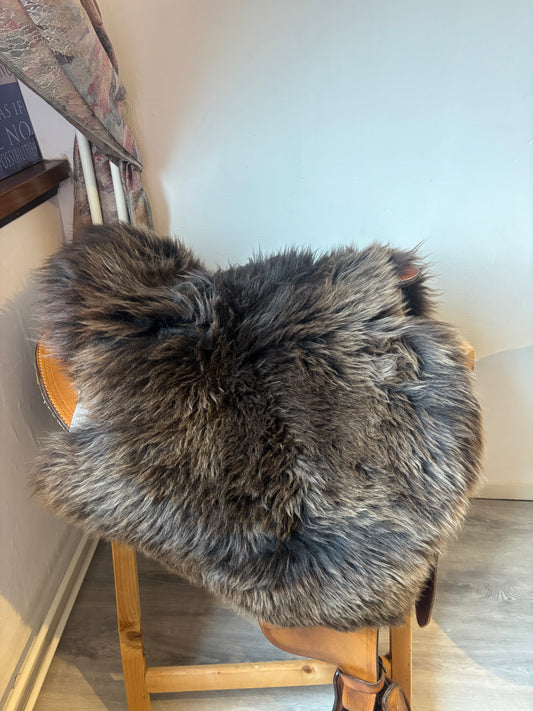 Schapenvacht voor op zadel No. 17