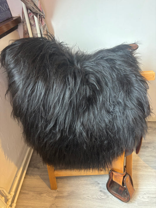 Schapenvacht voor op zadel No. 14